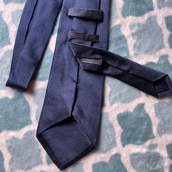 👔 Prada 100% Silk Tie 👔 - Picture 4 of 8